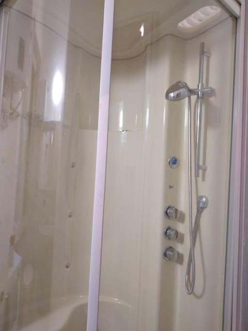 Edith Home Doccia Idromassaggio Mailand Exterior foto